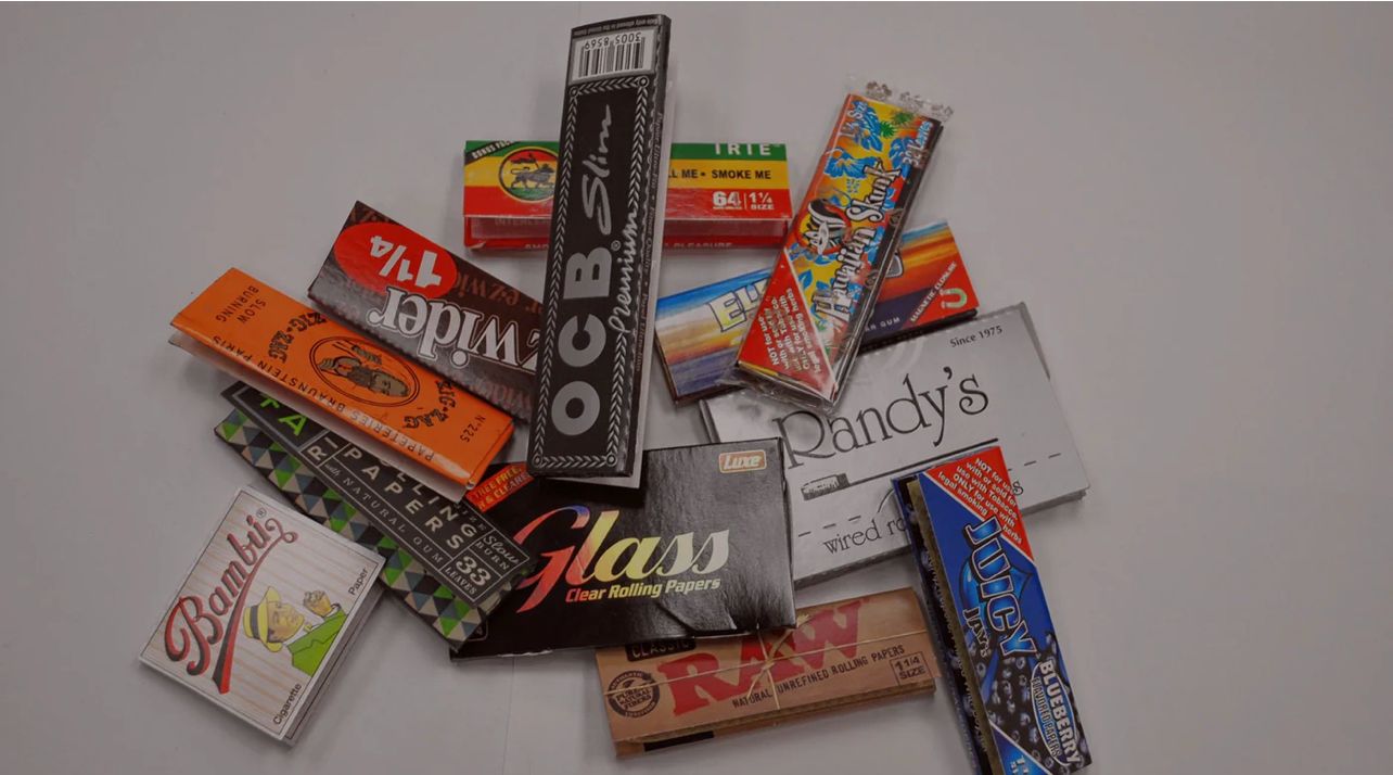 Assorted rolling papers